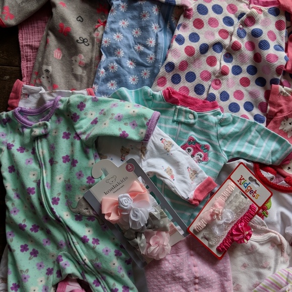 NB Girls Lot - Picture 5 of 8